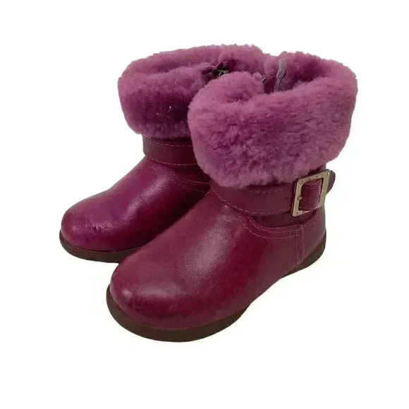 UGG Australia Size 7 Kids Gemma Hot Pink Leather Fur Boots Rhinestone Buckle NEW - Picture 1 of 7